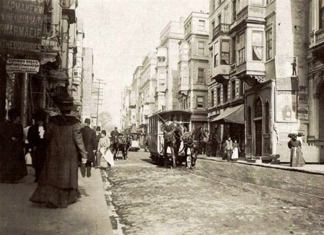 Λέγε με Ισμαήλ, Τέσσυ Μπάιλα